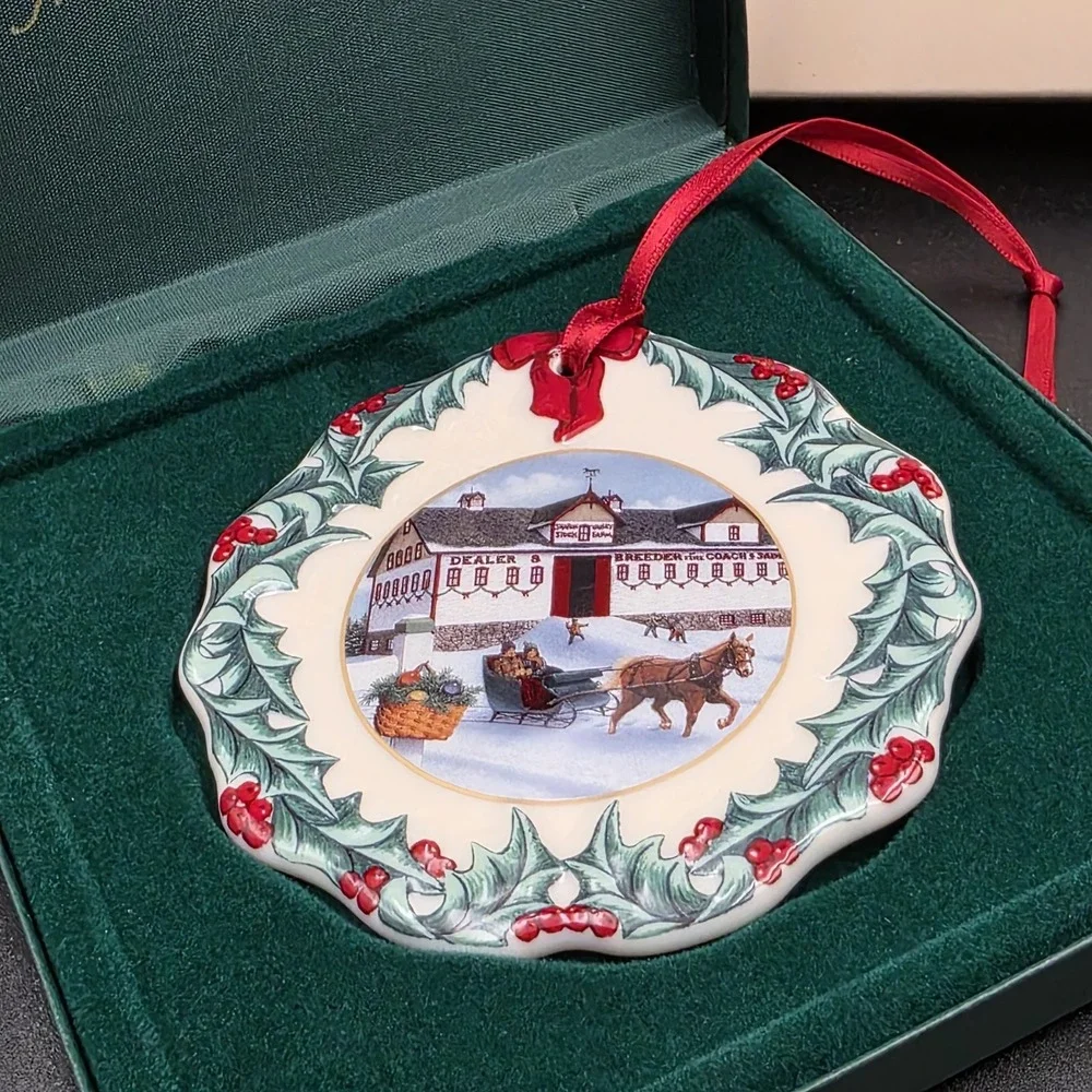 1999 Longaberger Collectors Club HOMETOWN CHRISTMAS Riding Thru Snow Ornament